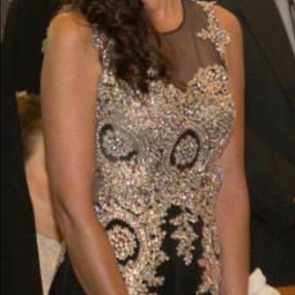 Black size 2 altered gown - Picture 7 of 7